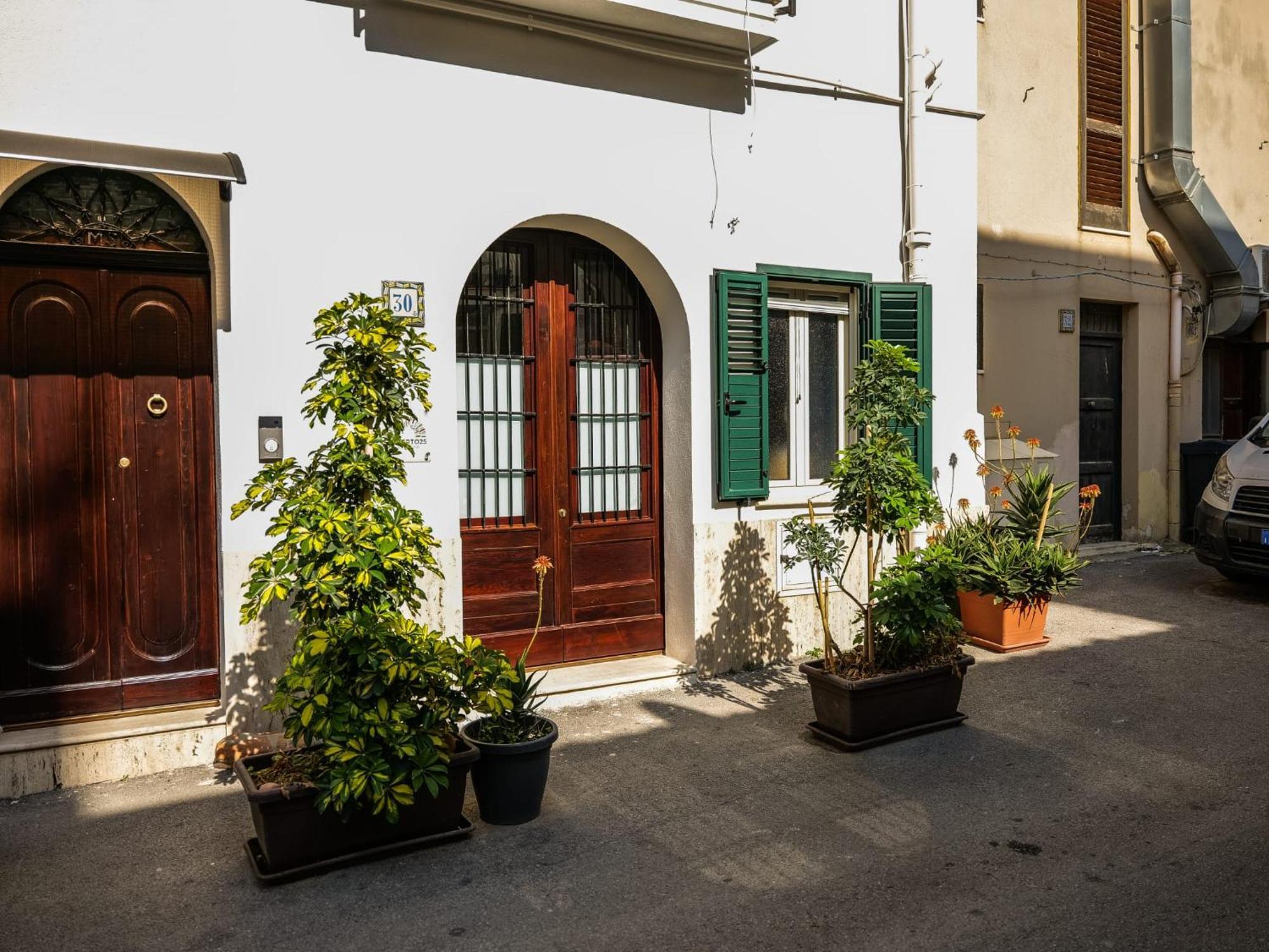 Umberto 25 Bed & Breakfast Santo Stefano di Camastra Luaran gambar